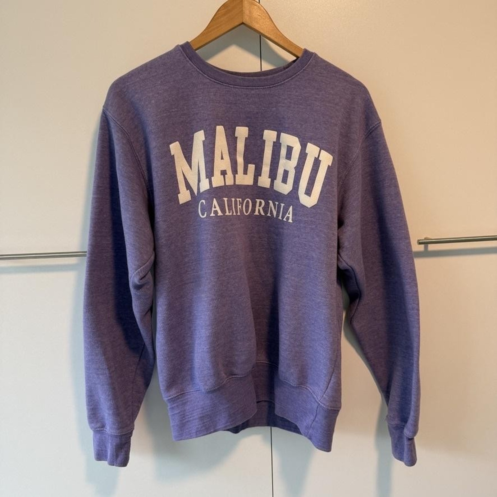 Pacific  Co Sweatshirt Mens Small Purple Malibu California Fleece Crewneck
